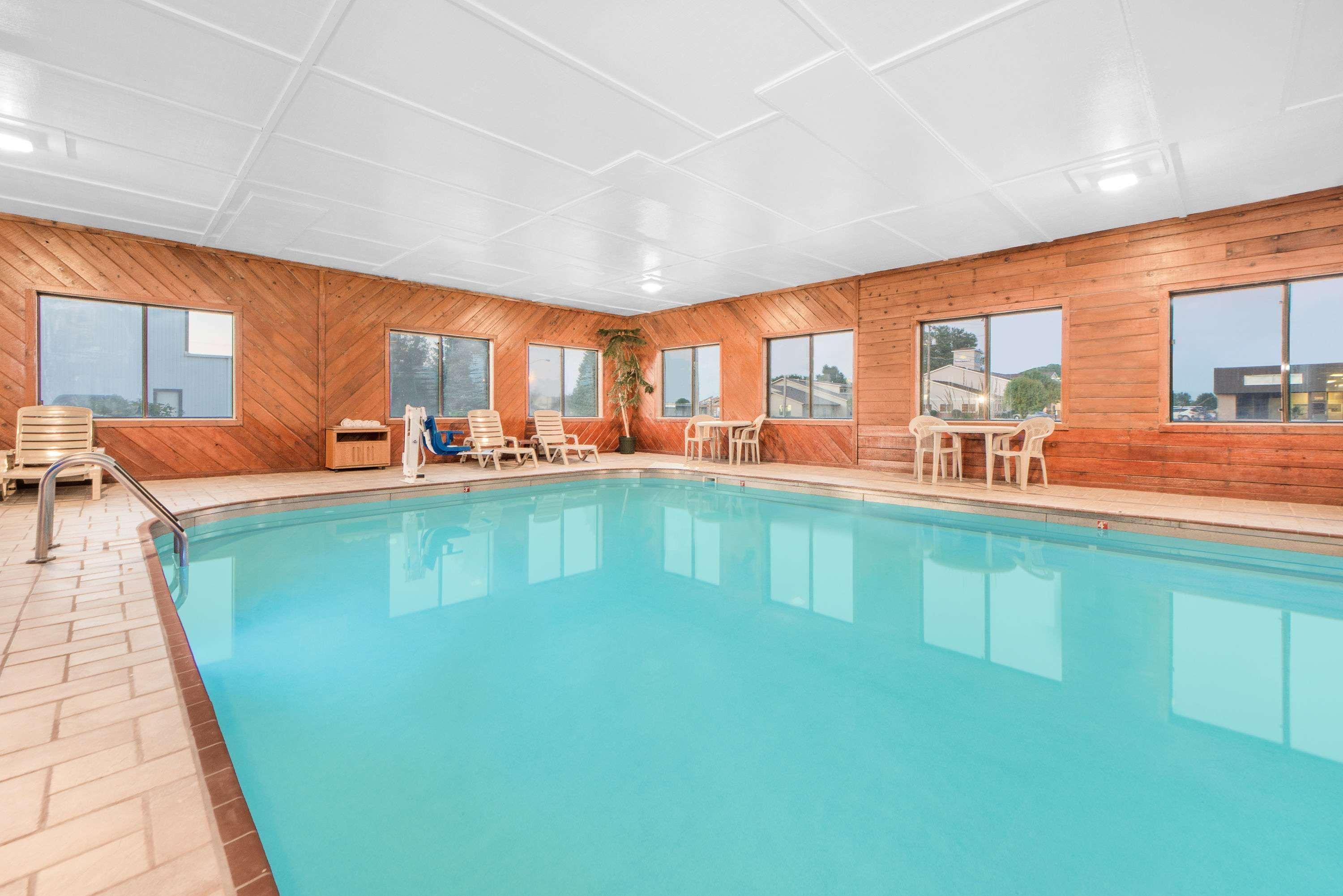 Super 8 By Wyndham Ottumwa Motel Dış mekan fotoğraf