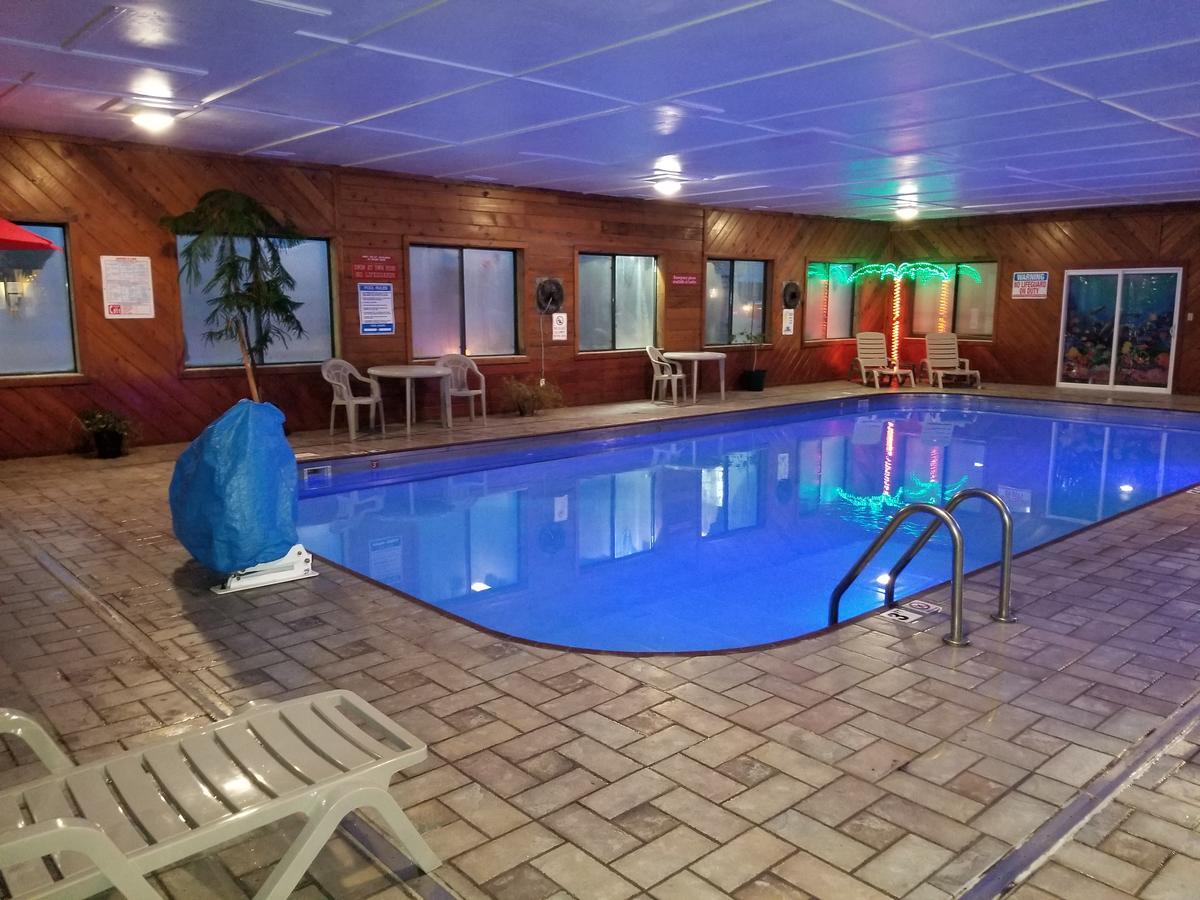 Super 8 By Wyndham Ottumwa Motel Dış mekan fotoğraf